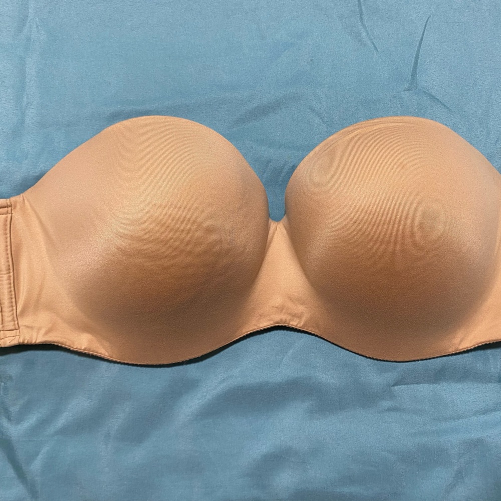 Like new Victoria’s Secret strapless bra